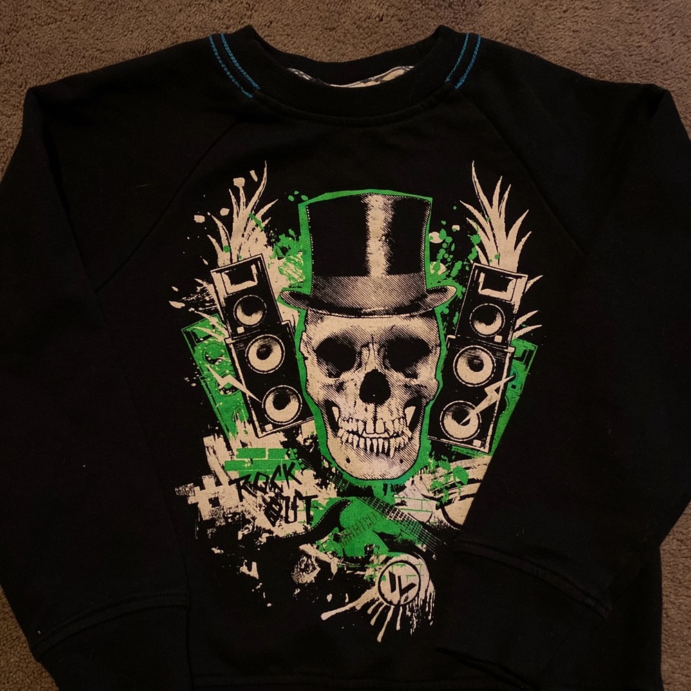 Size 4/5 sweatshirt by Shaun White